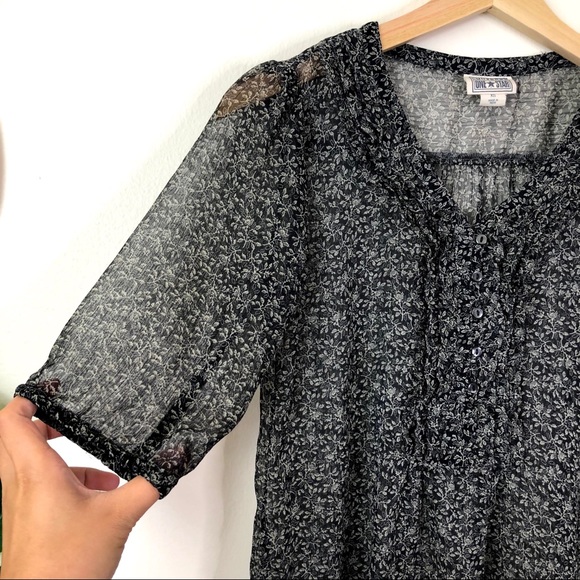 Converse | Short Sleeve Top Blouse Size XS - Picture 6 of 13